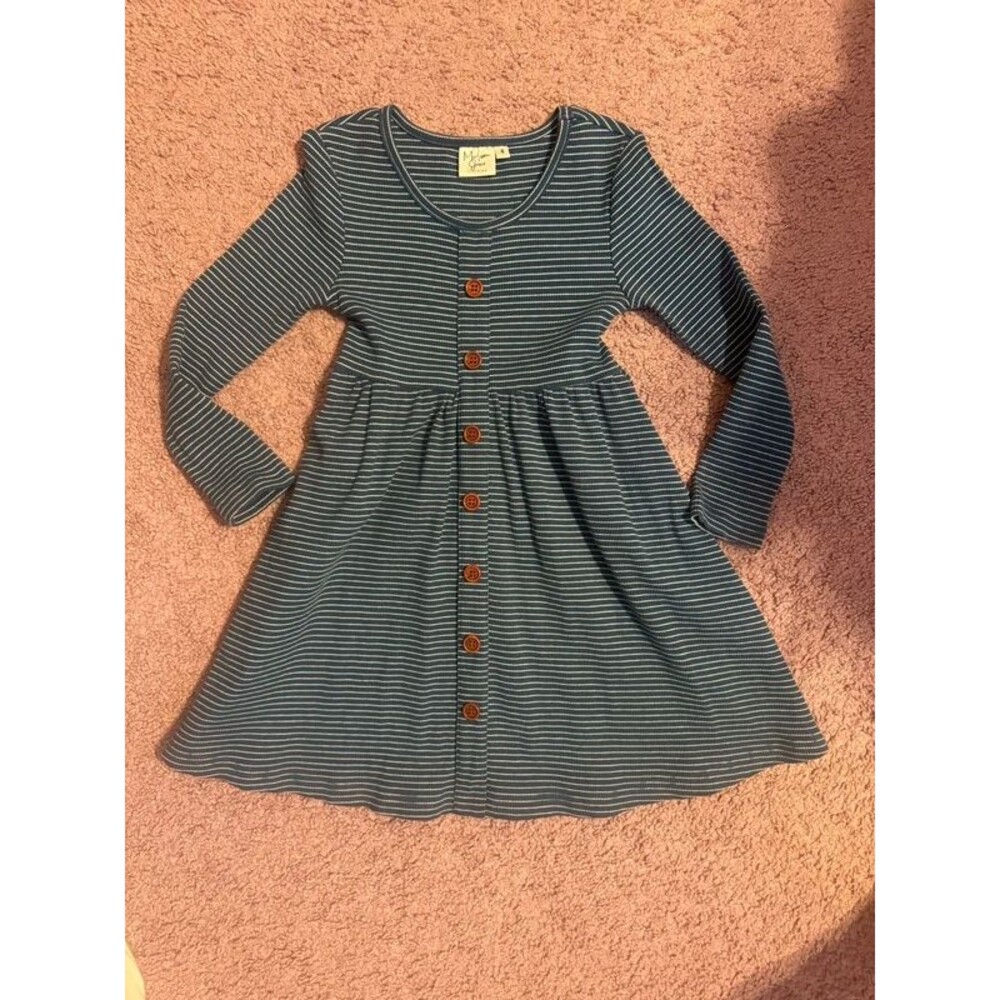 Girls ribbed knit dress with wooden buttons